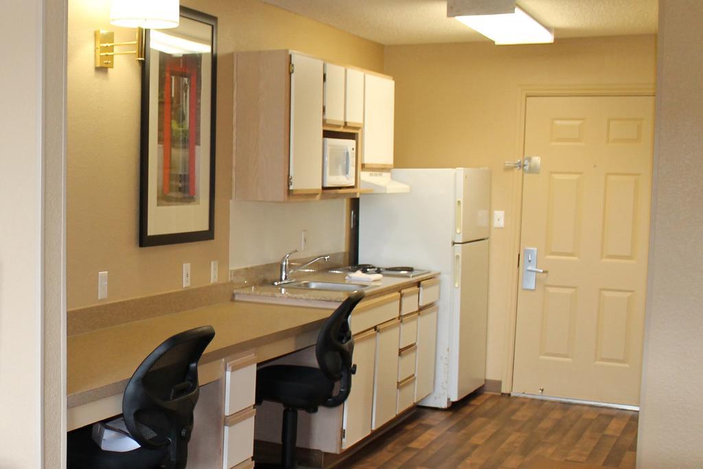 Extended America Select - Houston - Sugar Land